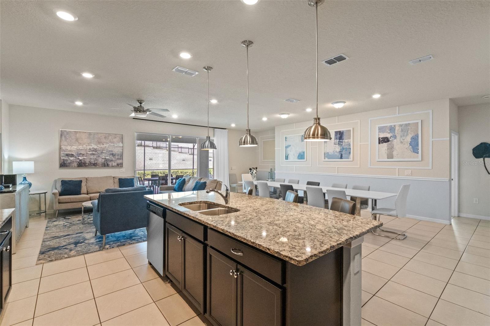 Image 14 of 92 For 2260 Lelani Circle
