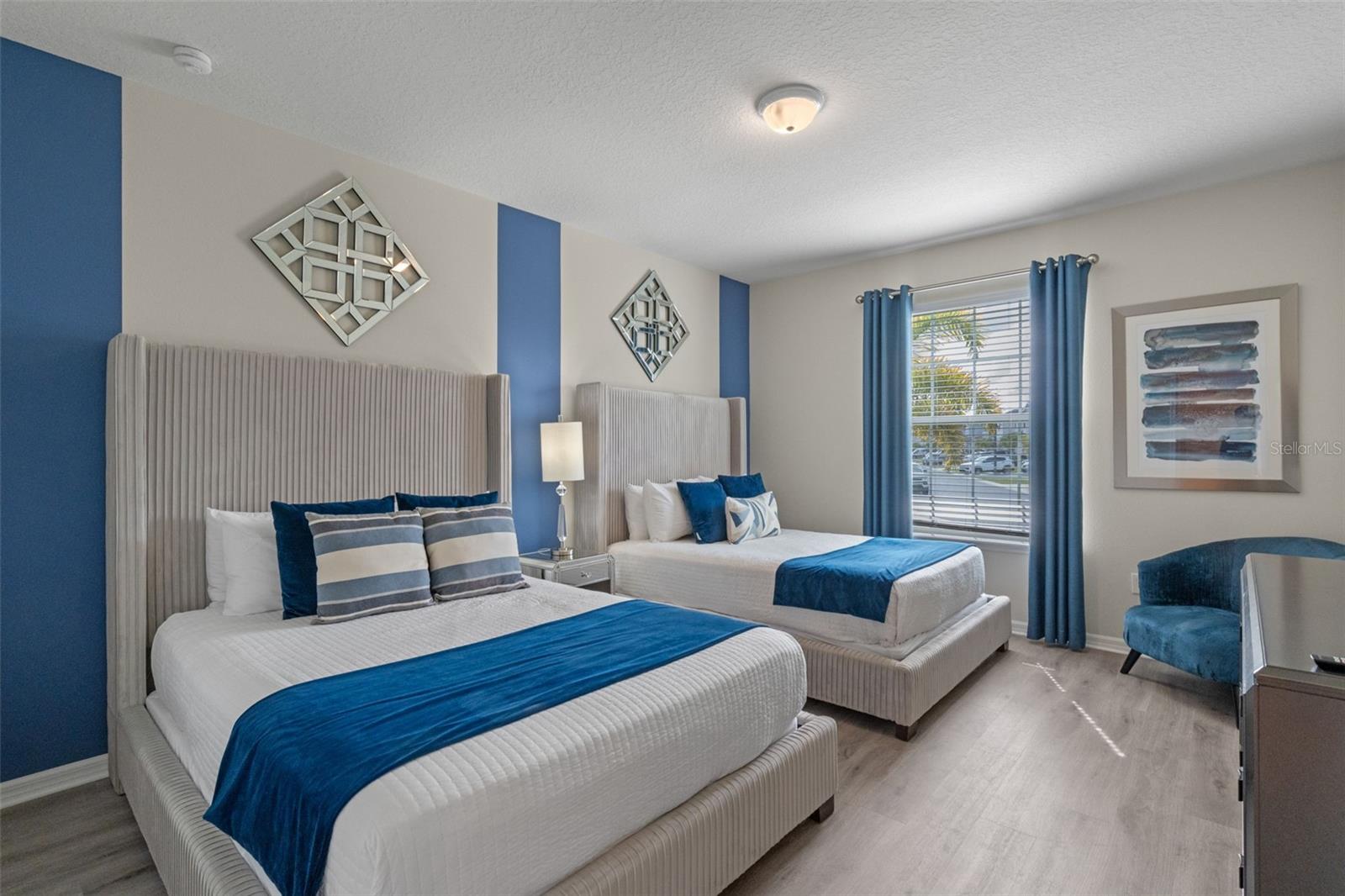 Image 21 of 92 For 2260 Lelani Circle