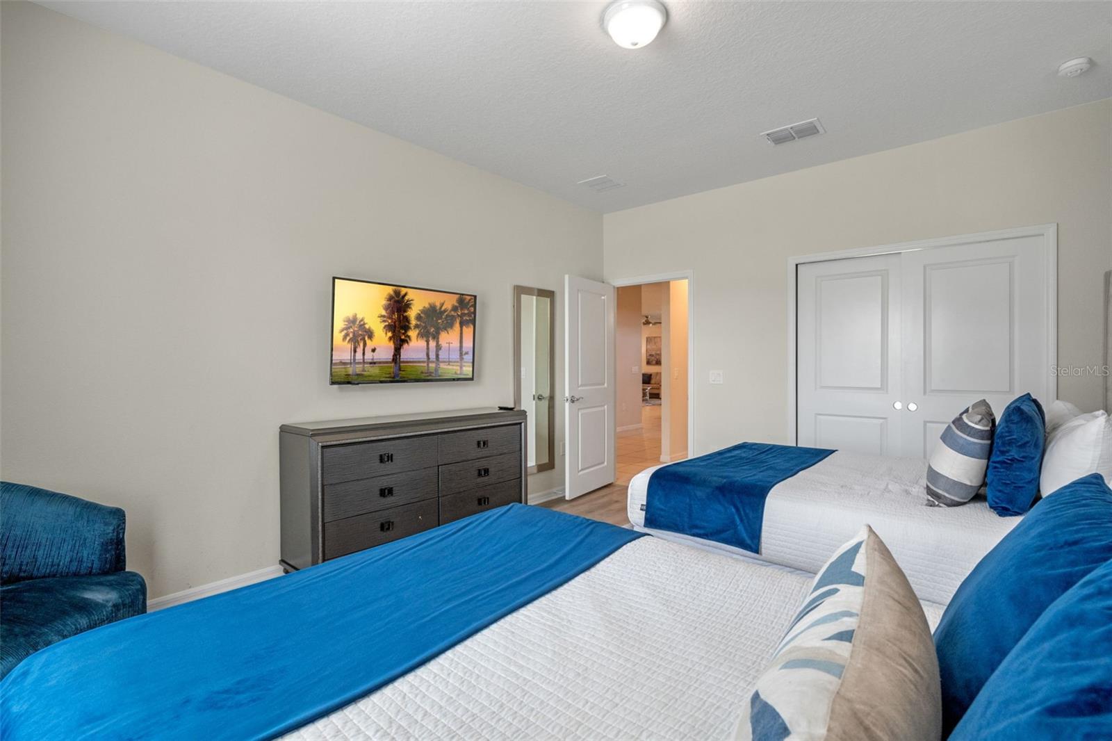 Image 22 of 92 For 2260 Lelani Circle