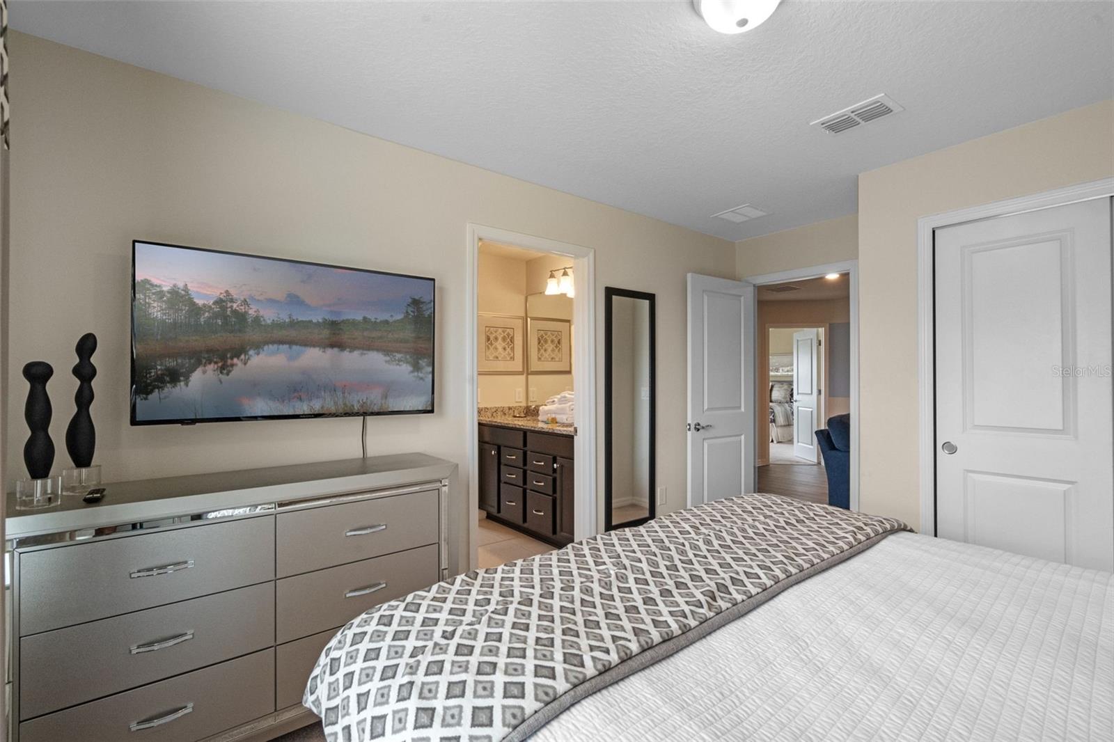 Image 26 of 92 For 2260 Lelani Circle