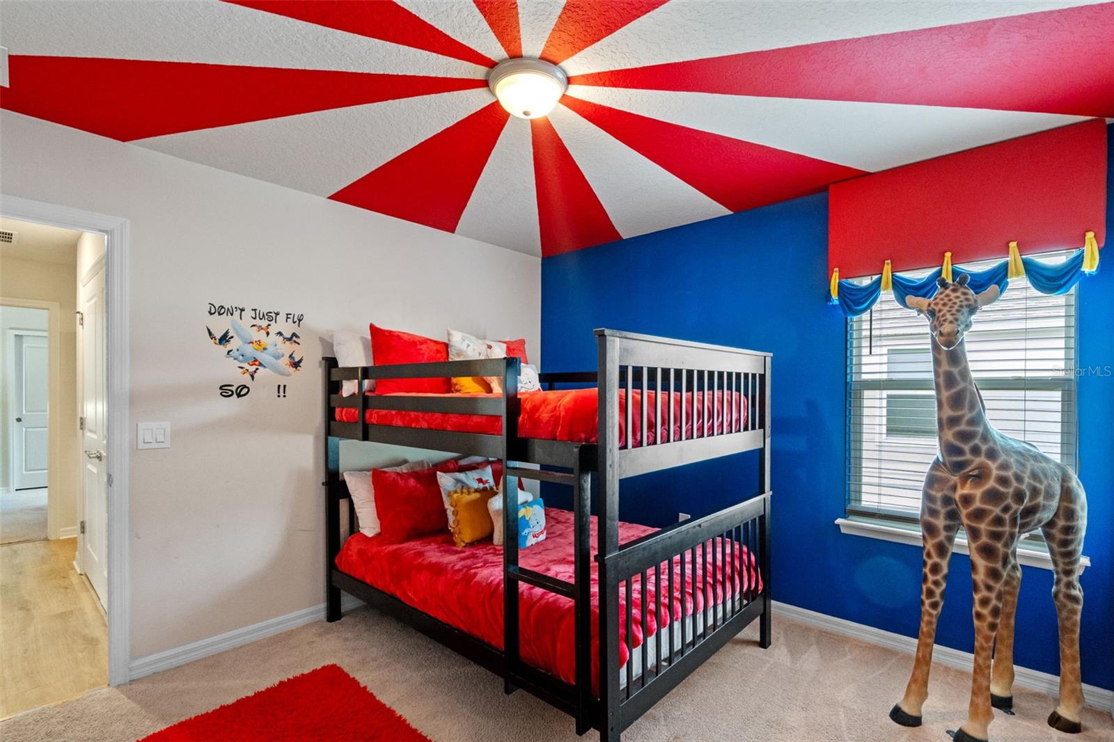 Image 32 of 92 For 2260 Lelani Circle