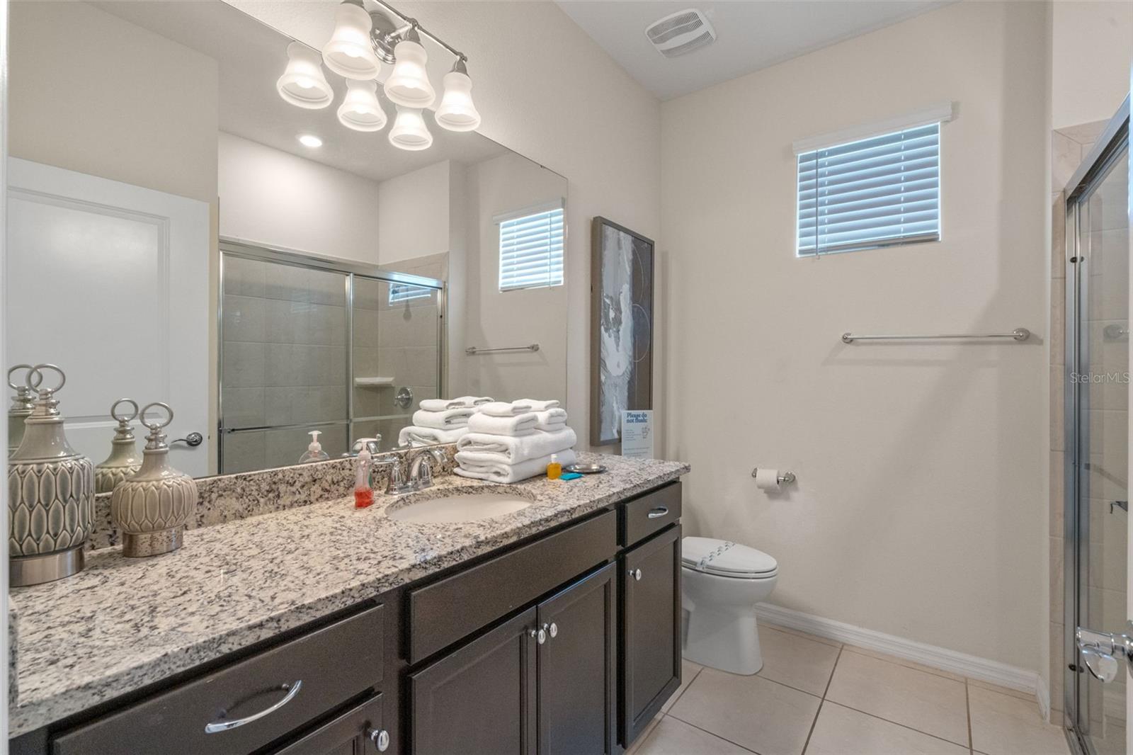 Image 35 of 92 For 2260 Lelani Circle