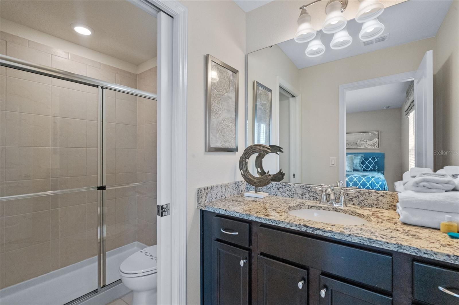 Image 41 of 92 For 2260 Lelani Circle