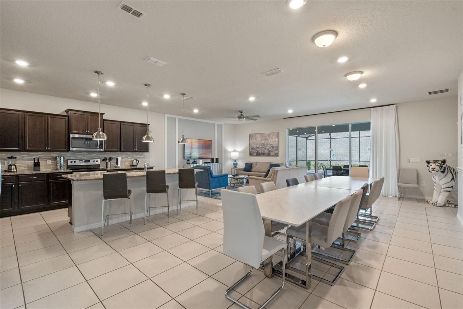 Image 8 of 92 For 2260 Lelani Circle