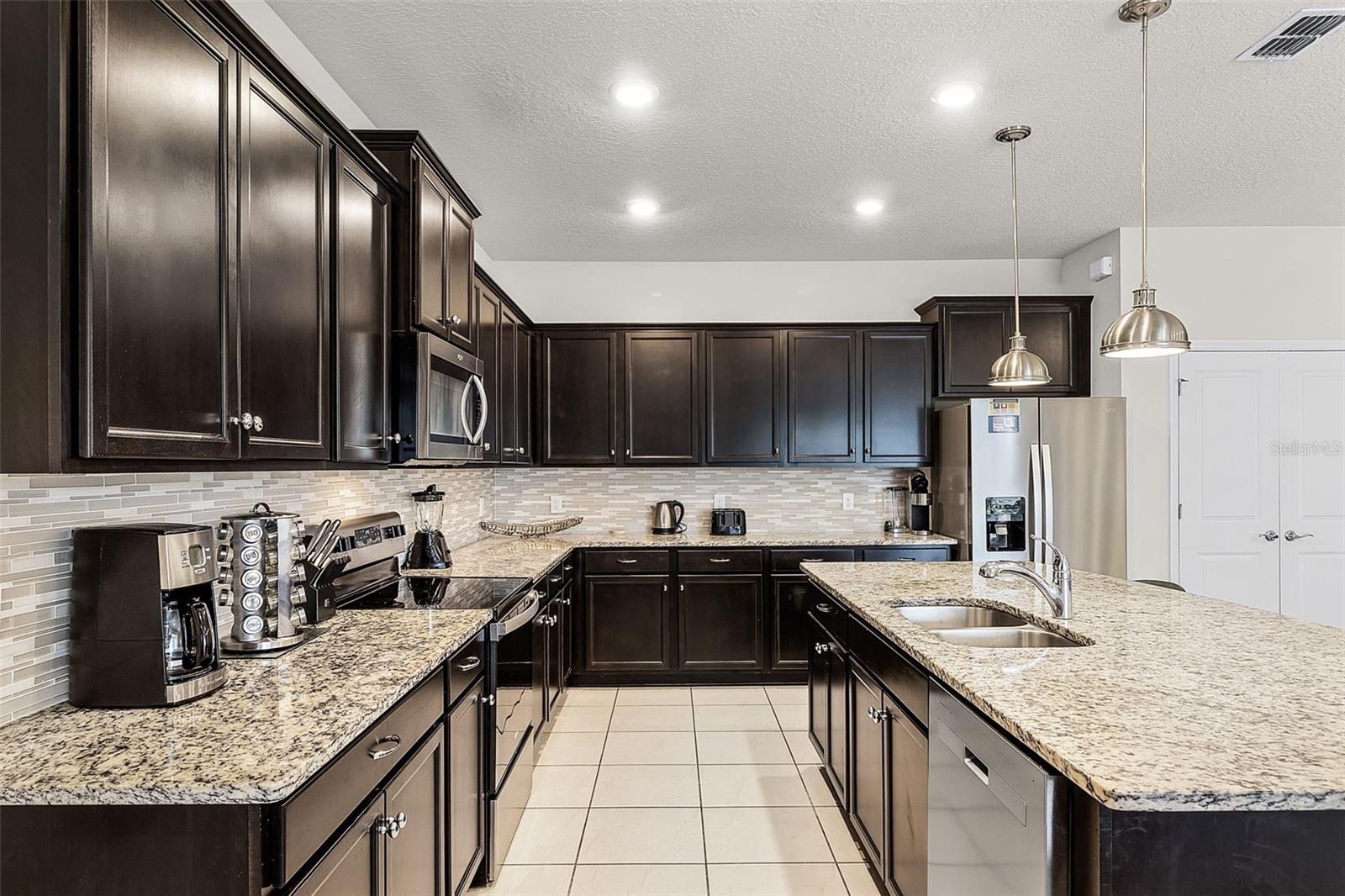 Image 13 of 86 For 2191 Lelani Circle