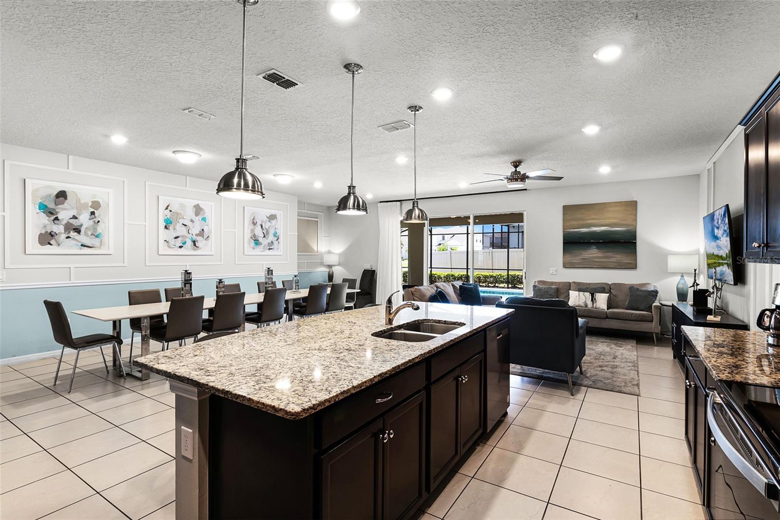 Image 15 of 86 For 2191 Lelani Circle