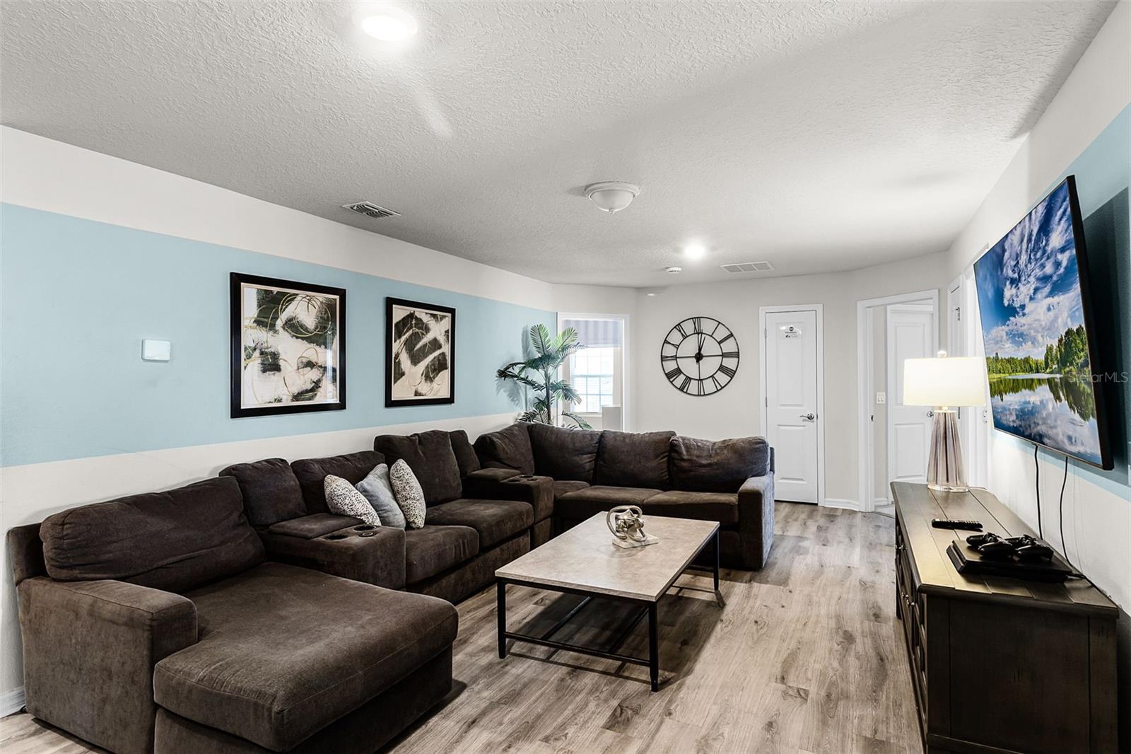 Image 26 of 86 For 2191 Lelani Circle