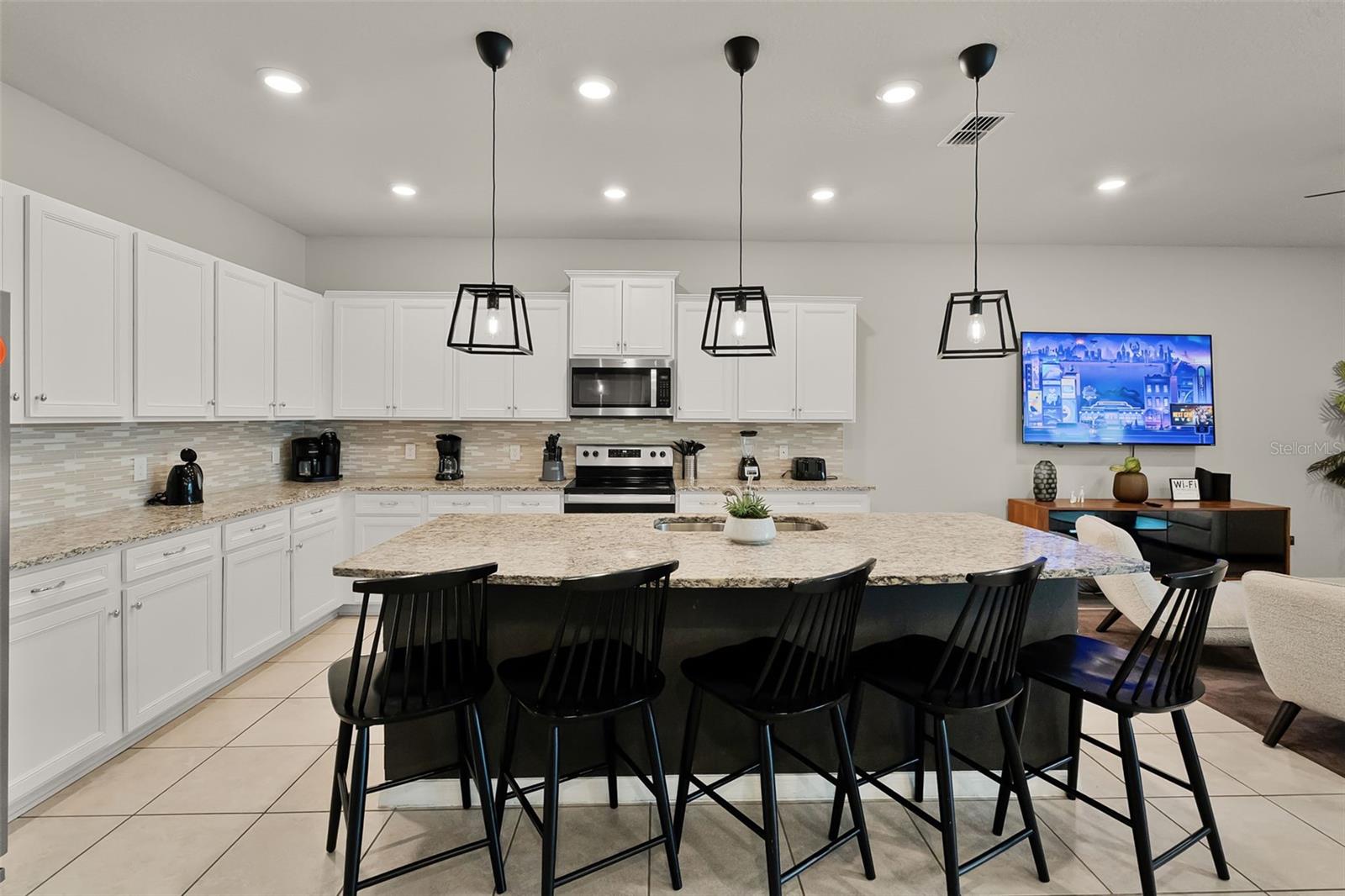 Image 10 of 93 For 2131 Lelani Circle