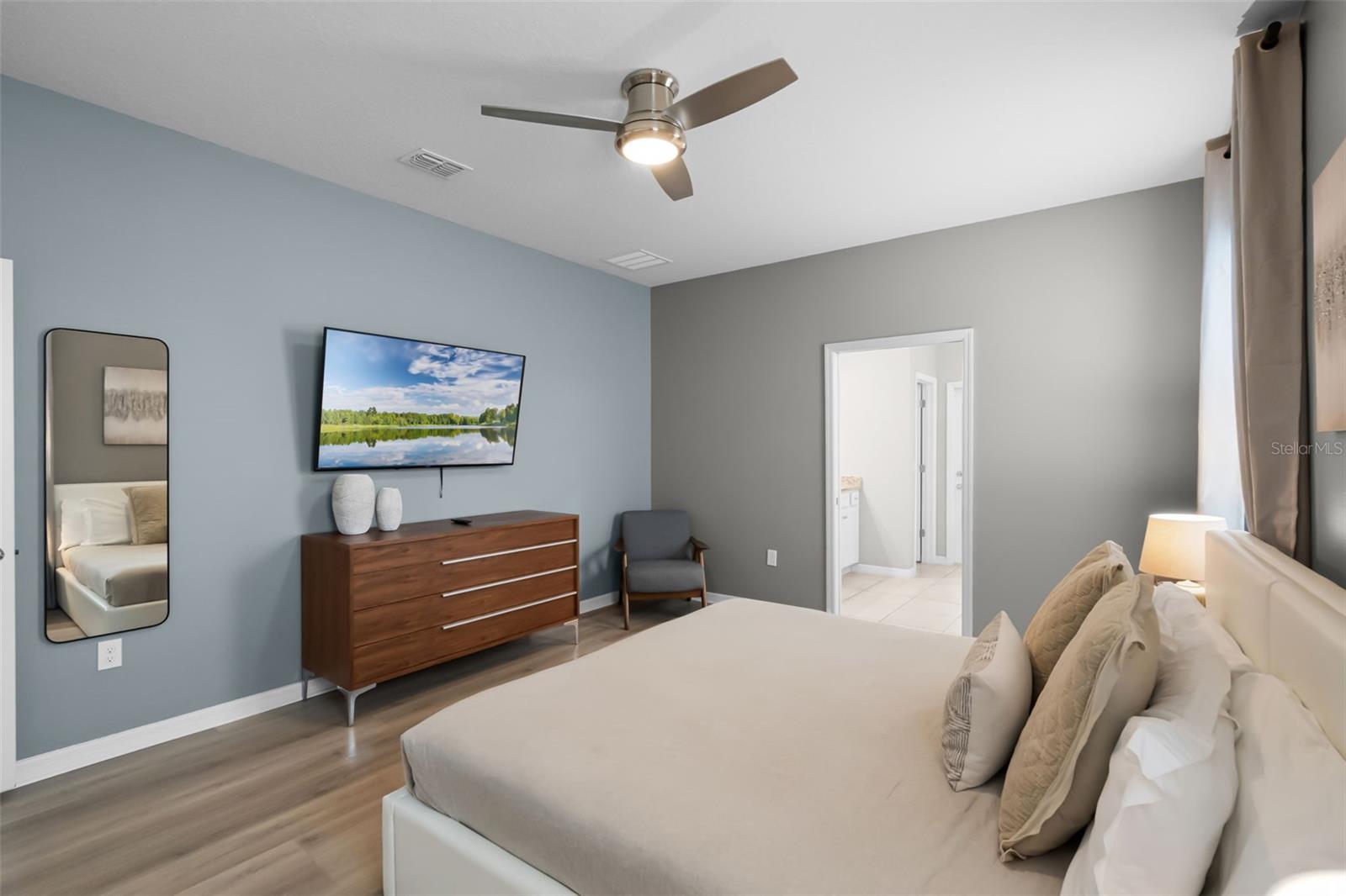 Image 24 of 93 For 2131 Lelani Circle