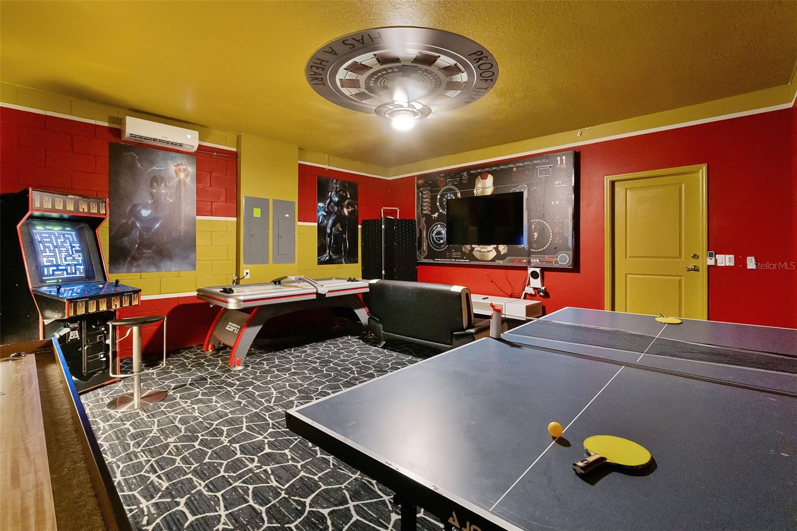 Image 60 of 93 For 2131 Lelani Circle