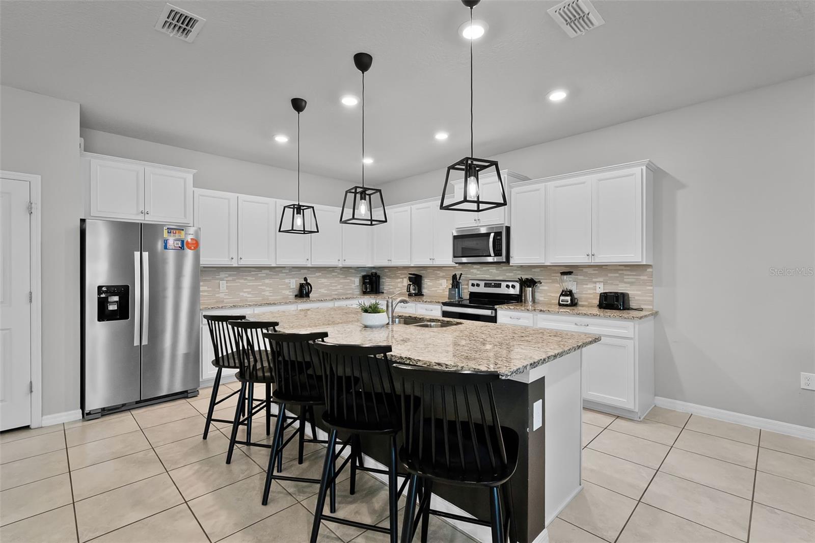 Image 9 of 93 For 2131 Lelani Circle