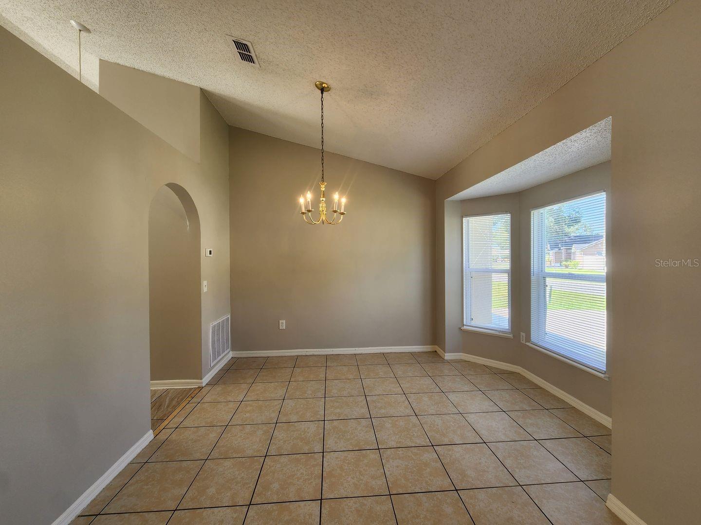 Image 12 of 29 For 1163 Cambourne Drive