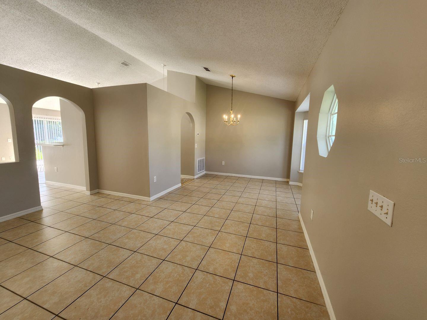 Image 14 of 29 For 1163 Cambourne Drive