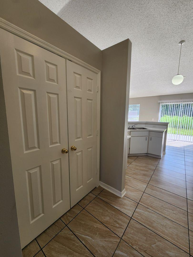 Image 19 of 29 For 1163 Cambourne Drive