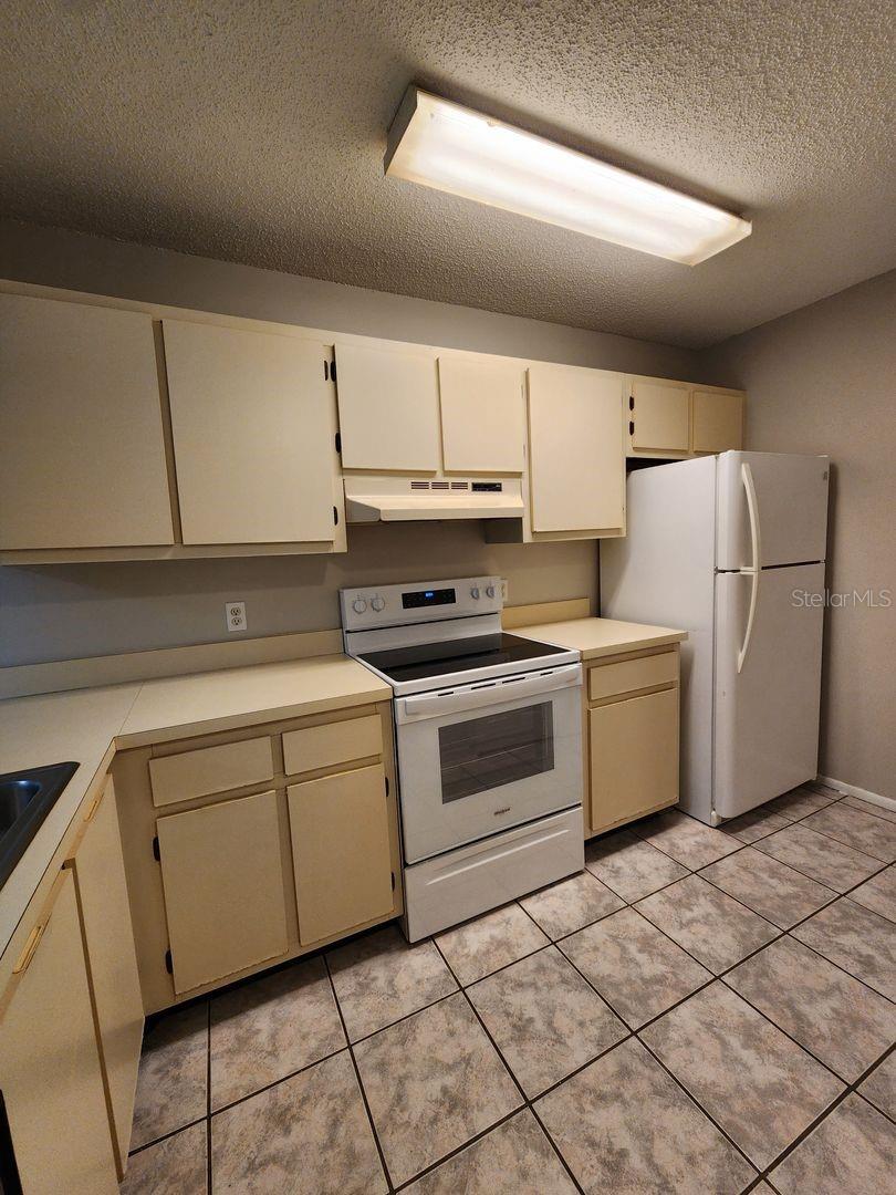 Image 16 of 26 For 6124 Curry Ford Road 151
