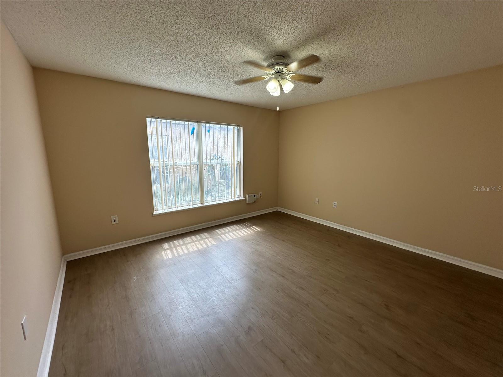 Image 10 of 37 For 11329 Camus Lane