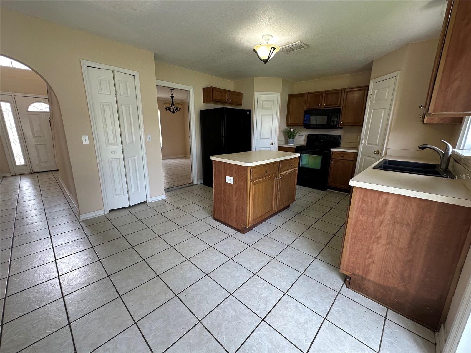 Image 12 of 37 For 11329 Camus Lane
