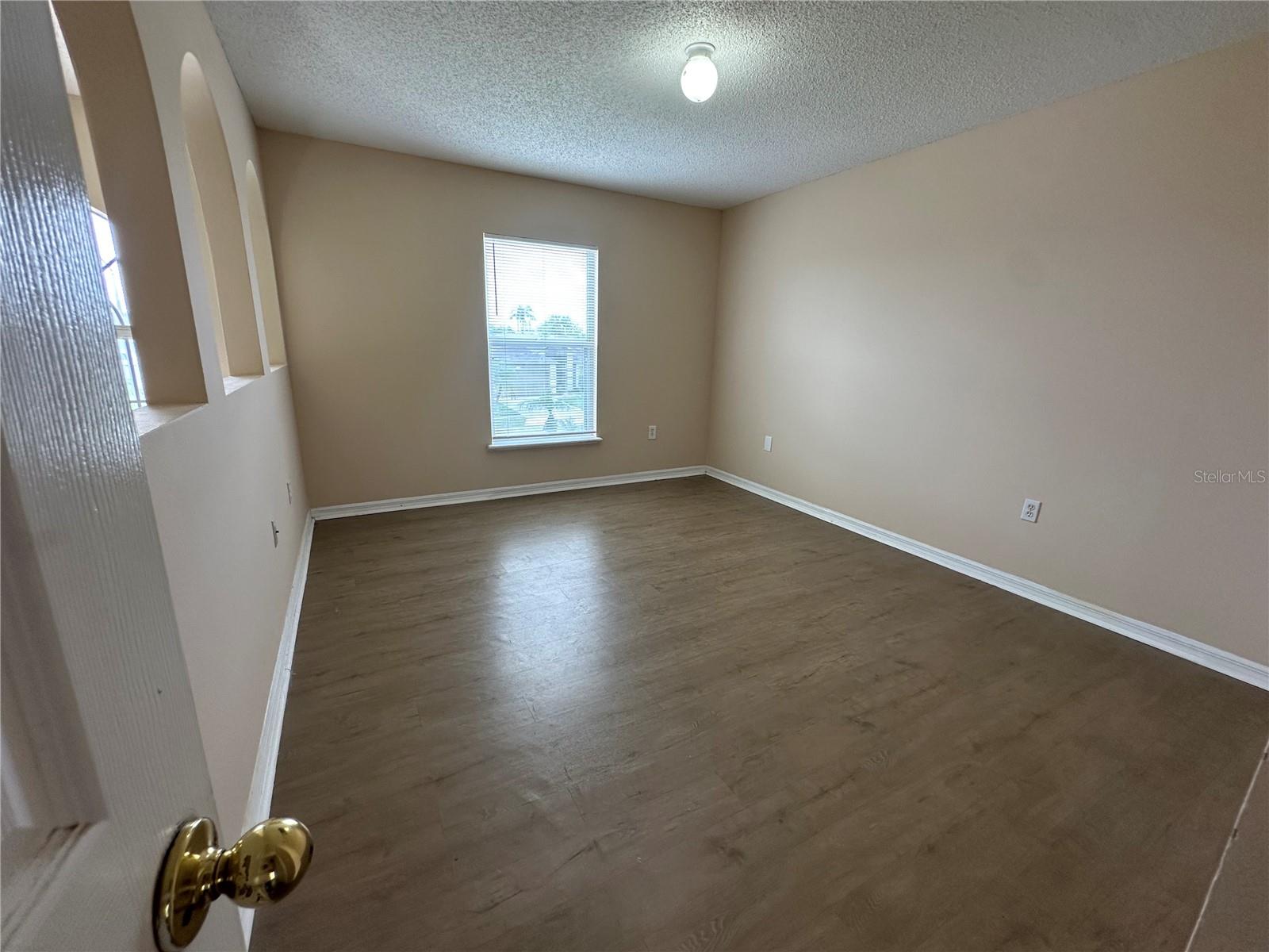 Image 18 of 37 For 11329 Camus Lane