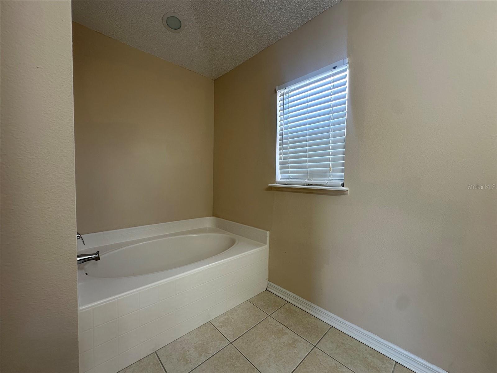 Image 28 of 37 For 11329 Camus Lane