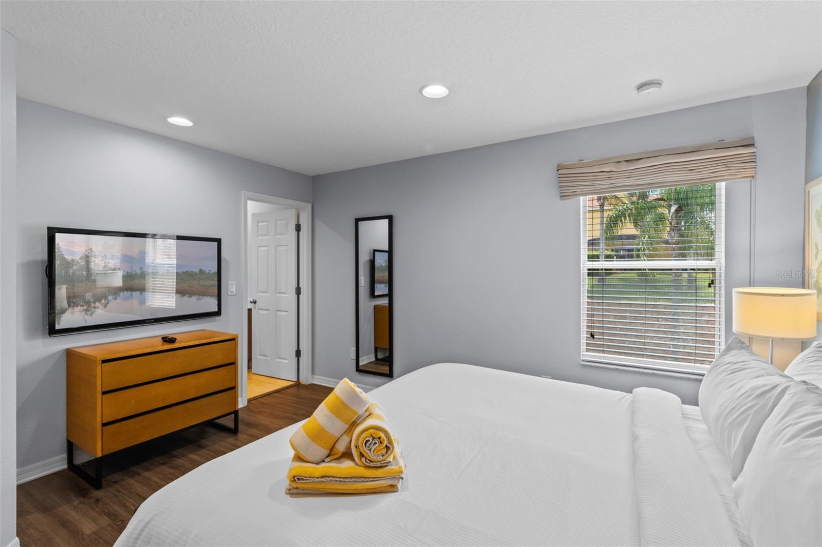 Image 17 of 59 For 3059 White Orchid Road