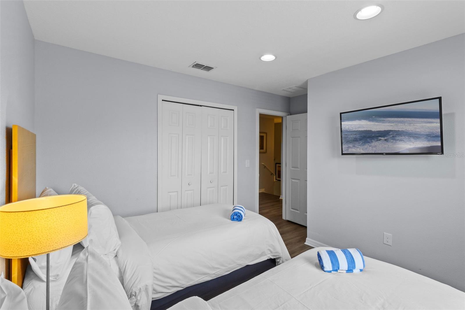 Image 22 of 59 For 3059 White Orchid Road