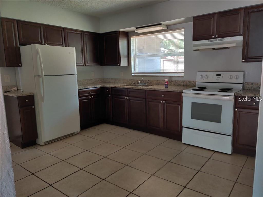 Image 3 of 9 For 310 Mosley Road B
