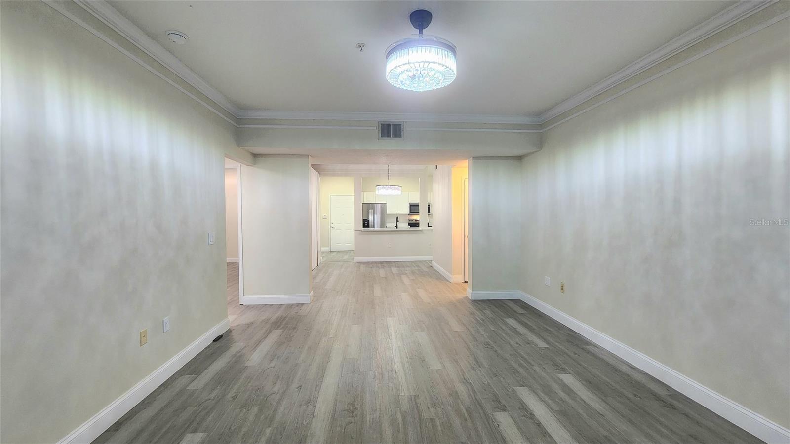 Image 4 of 90 For 235 Goldenrain Drive 102