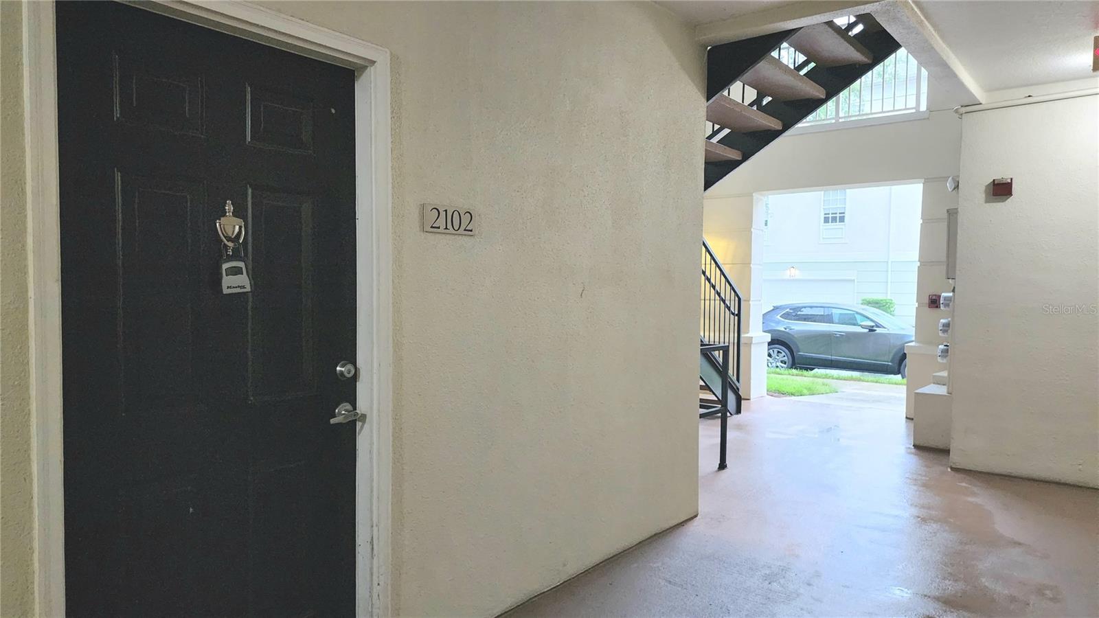 Image 7 of 90 For 235 Goldenrain Drive 102