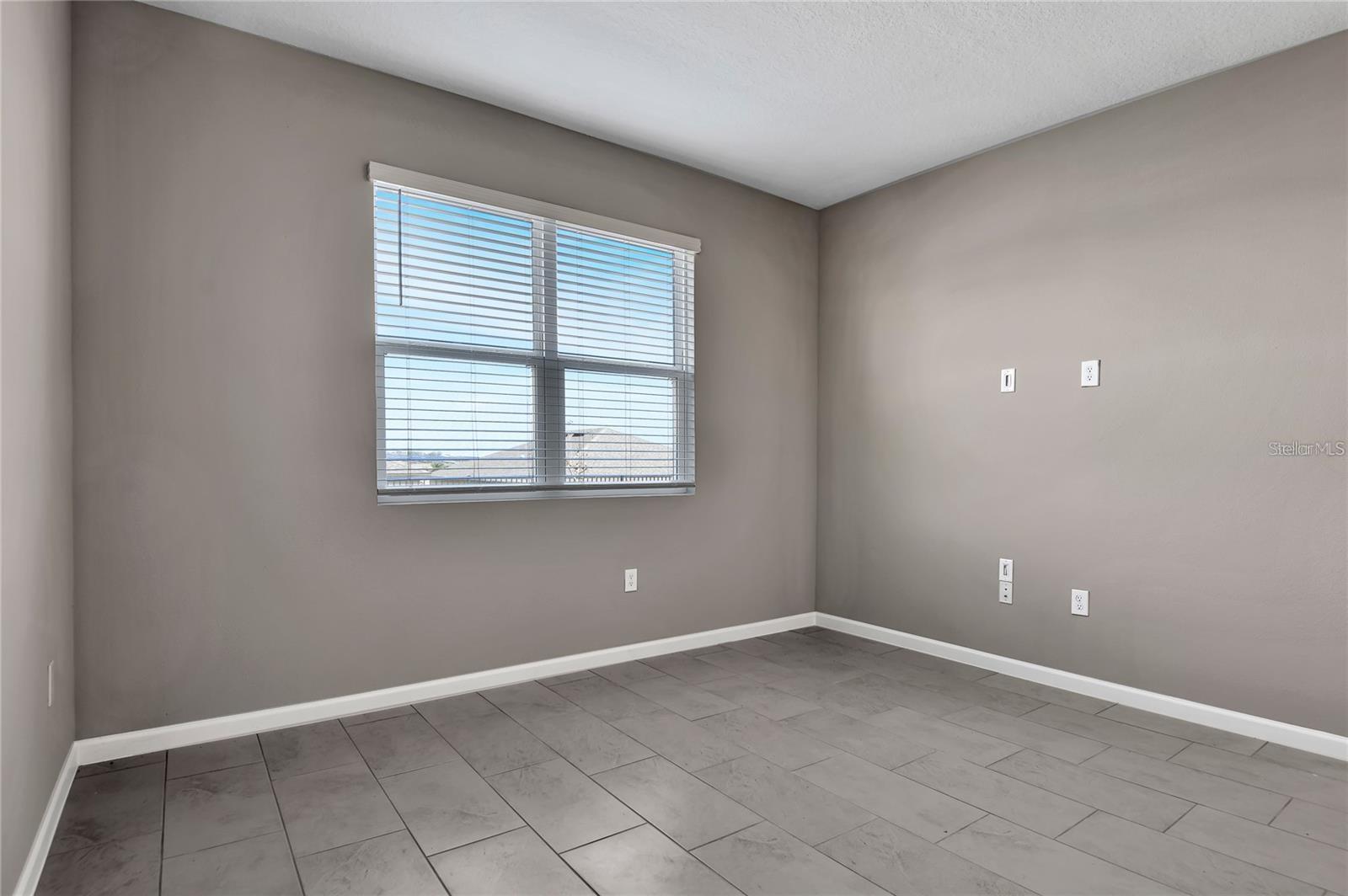 Image 11 of 18 For 830 Ballantyne Drive