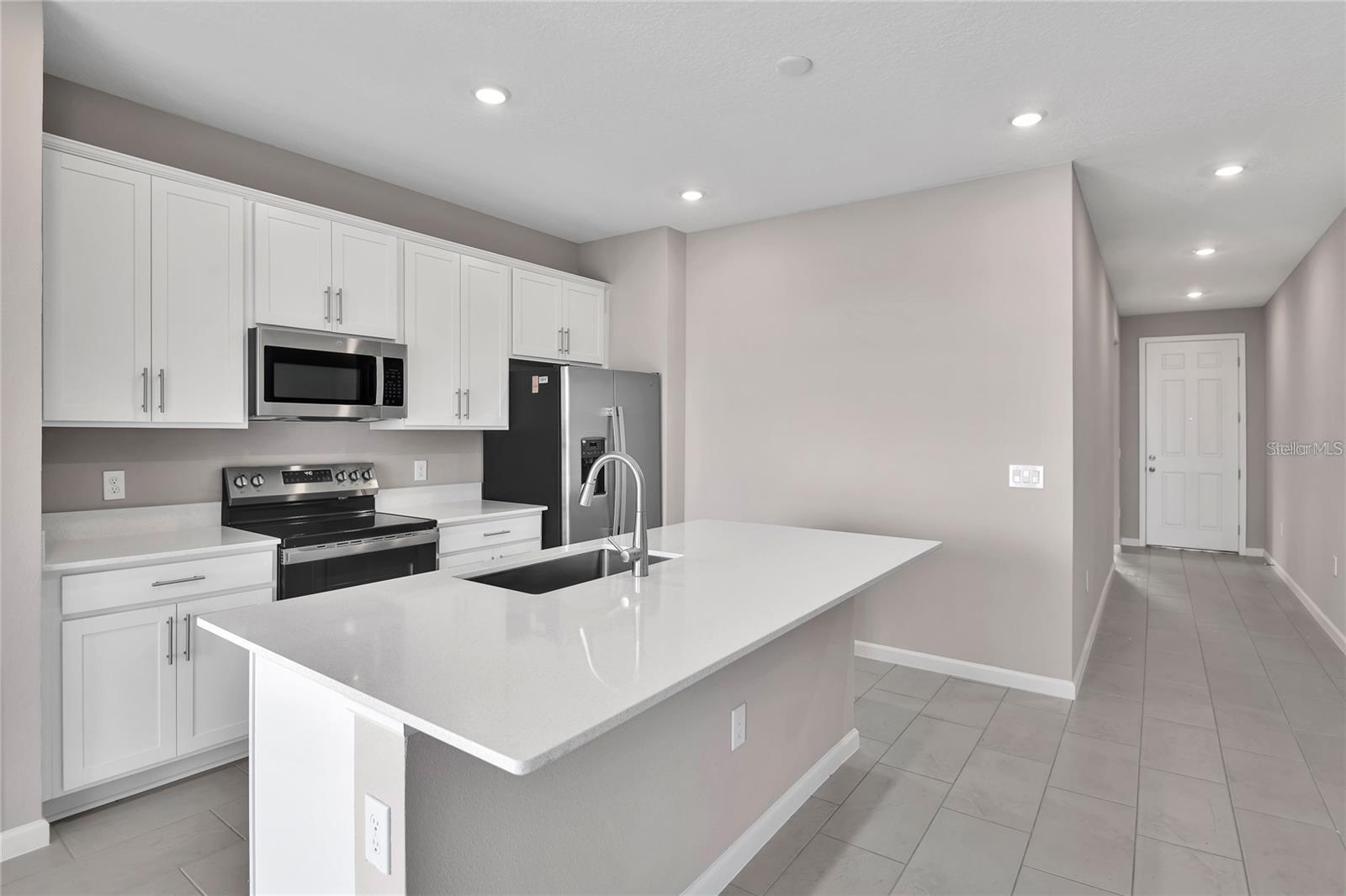 Image 3 of 18 For 830 Ballantyne Drive