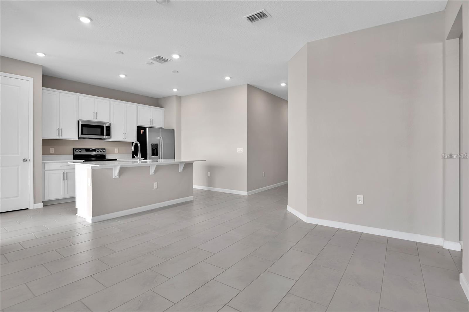 Image 7 of 18 For 830 Ballantyne Drive