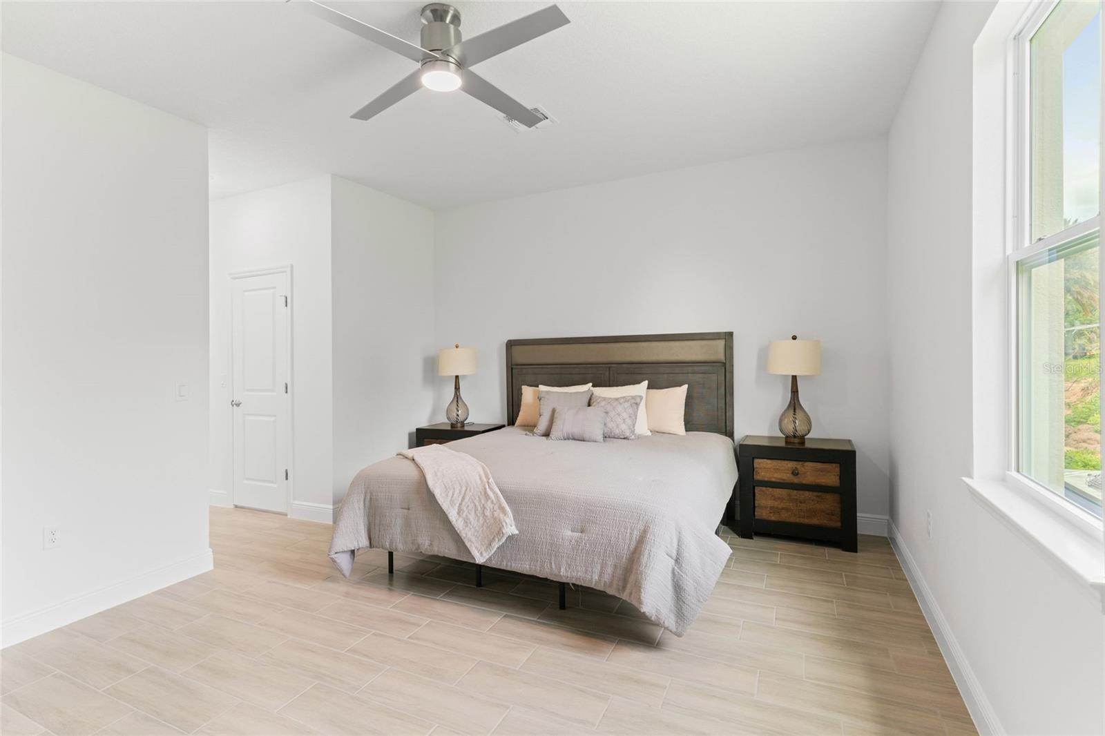 Image 13 of 54 For 7985 Magnolia Bend Court