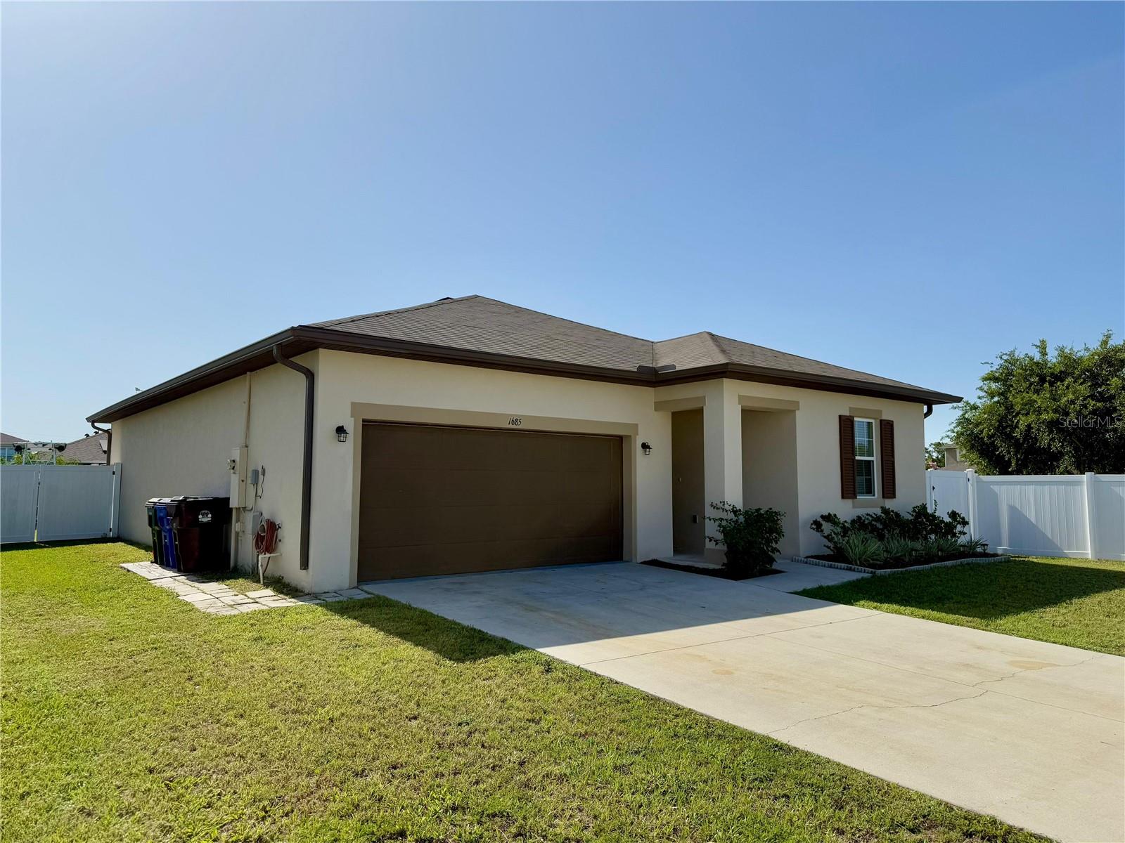 Image 2 of 29 For 1685 Gentle Breeze Drive