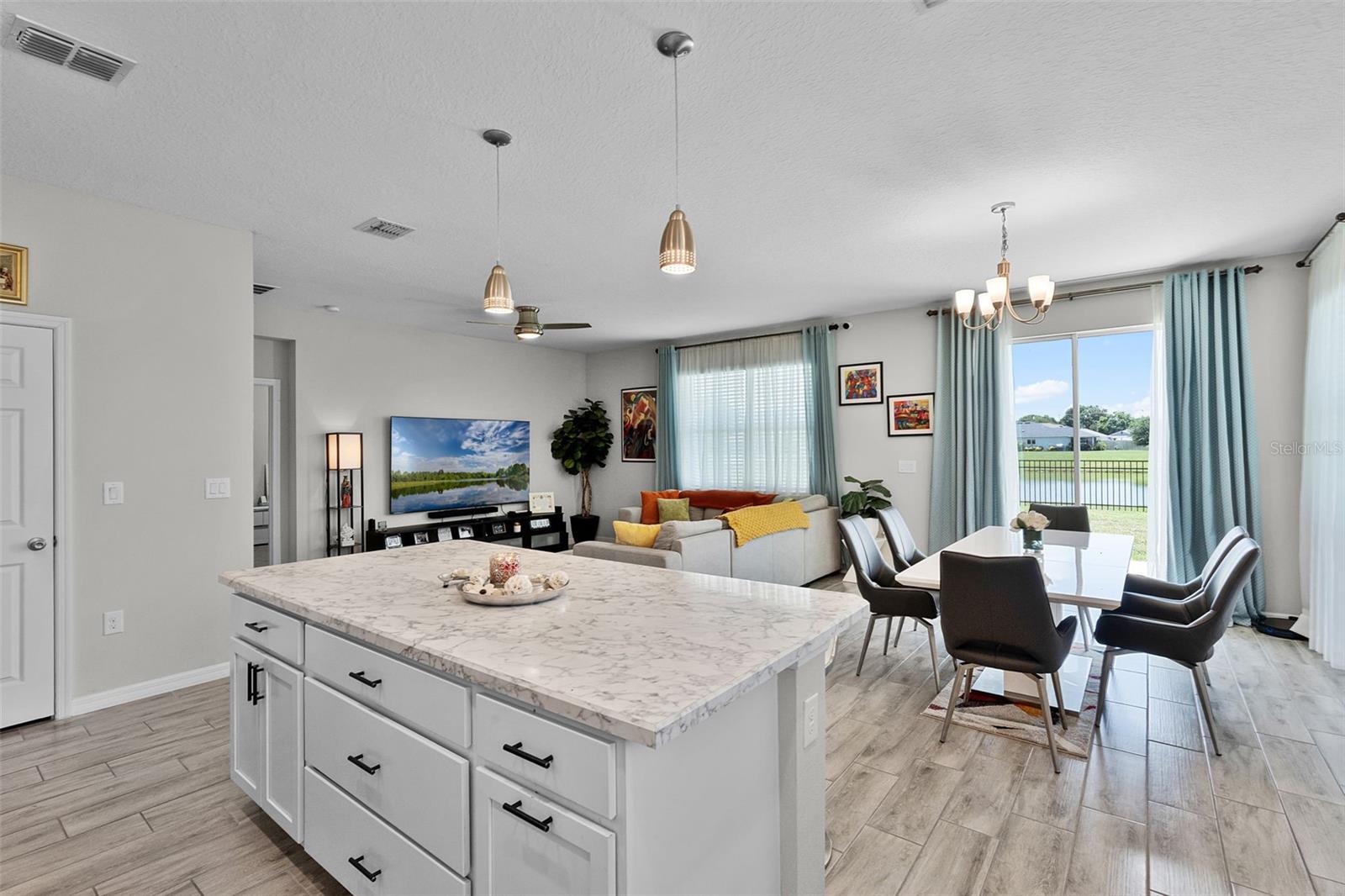 Image 10 of 20 For 2436 Bulrush Drive