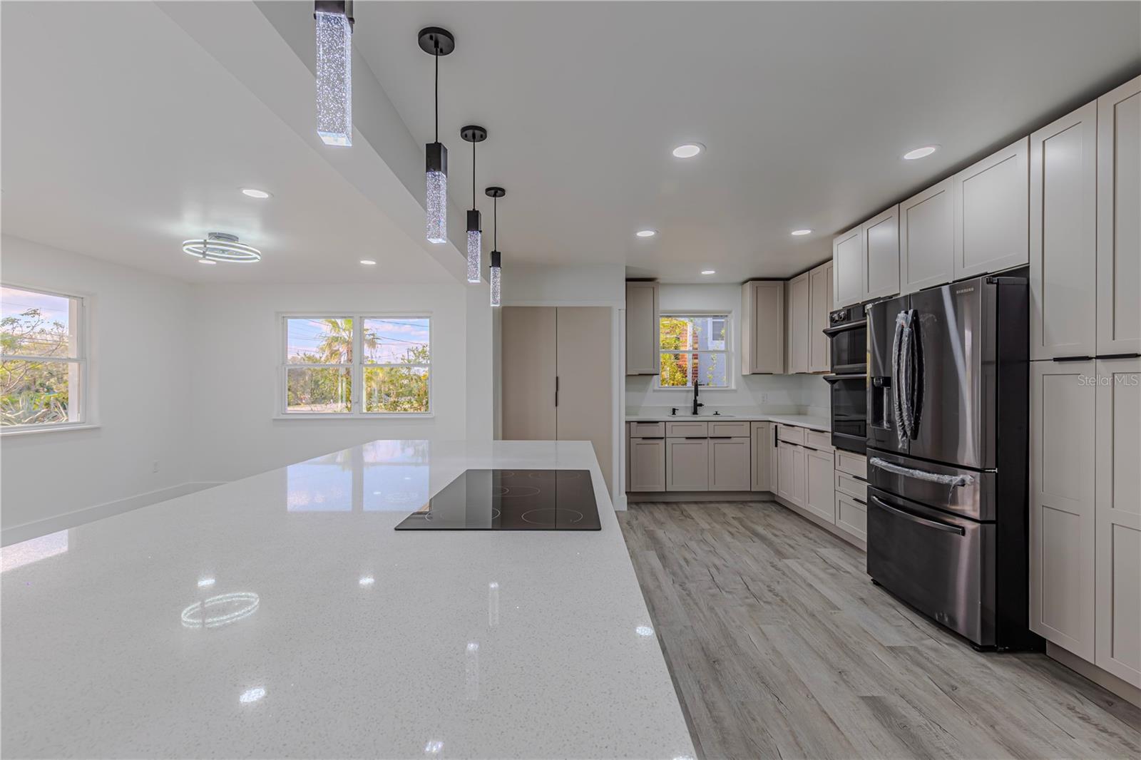 Image 11 of 62 For 2061 Peninsula Drive