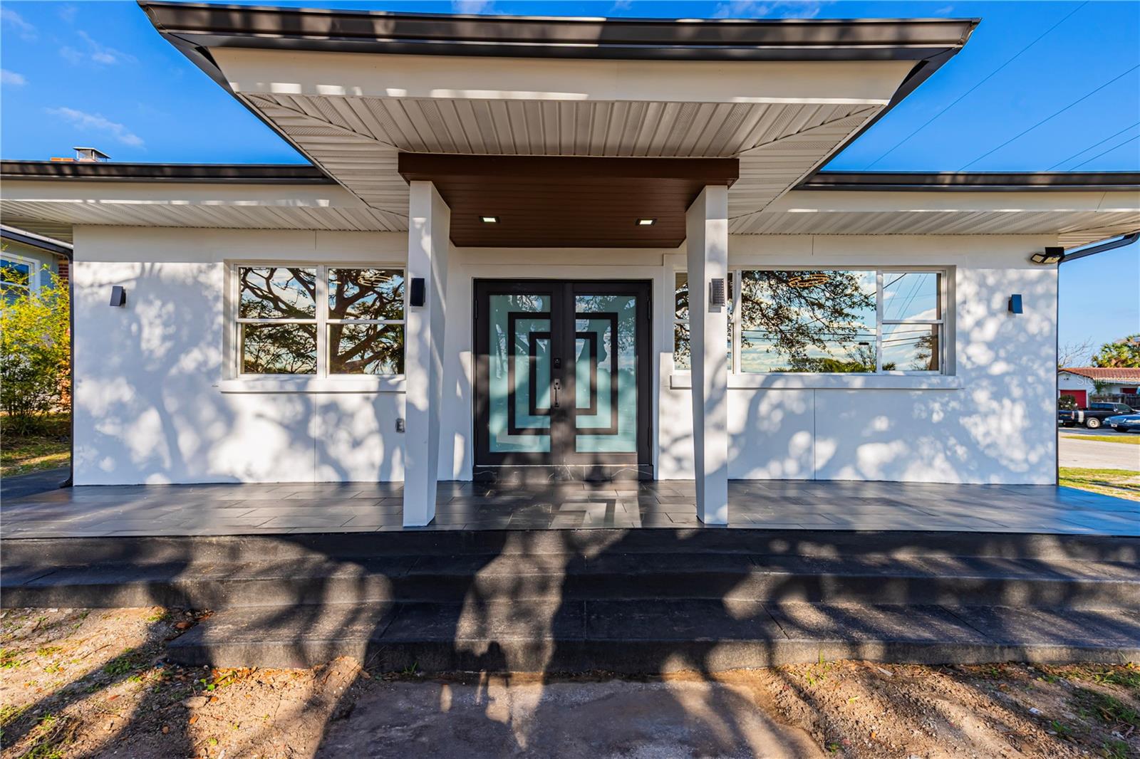 Image 2 of 62 For 2061 Peninsula Drive