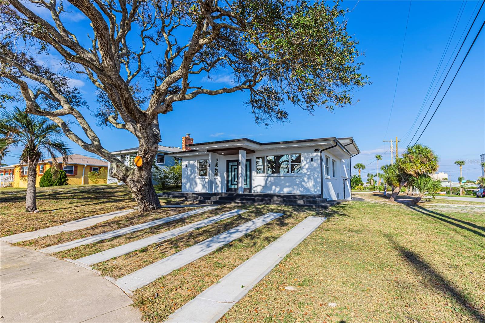 Image 3 of 62 For 2061 Peninsula Drive