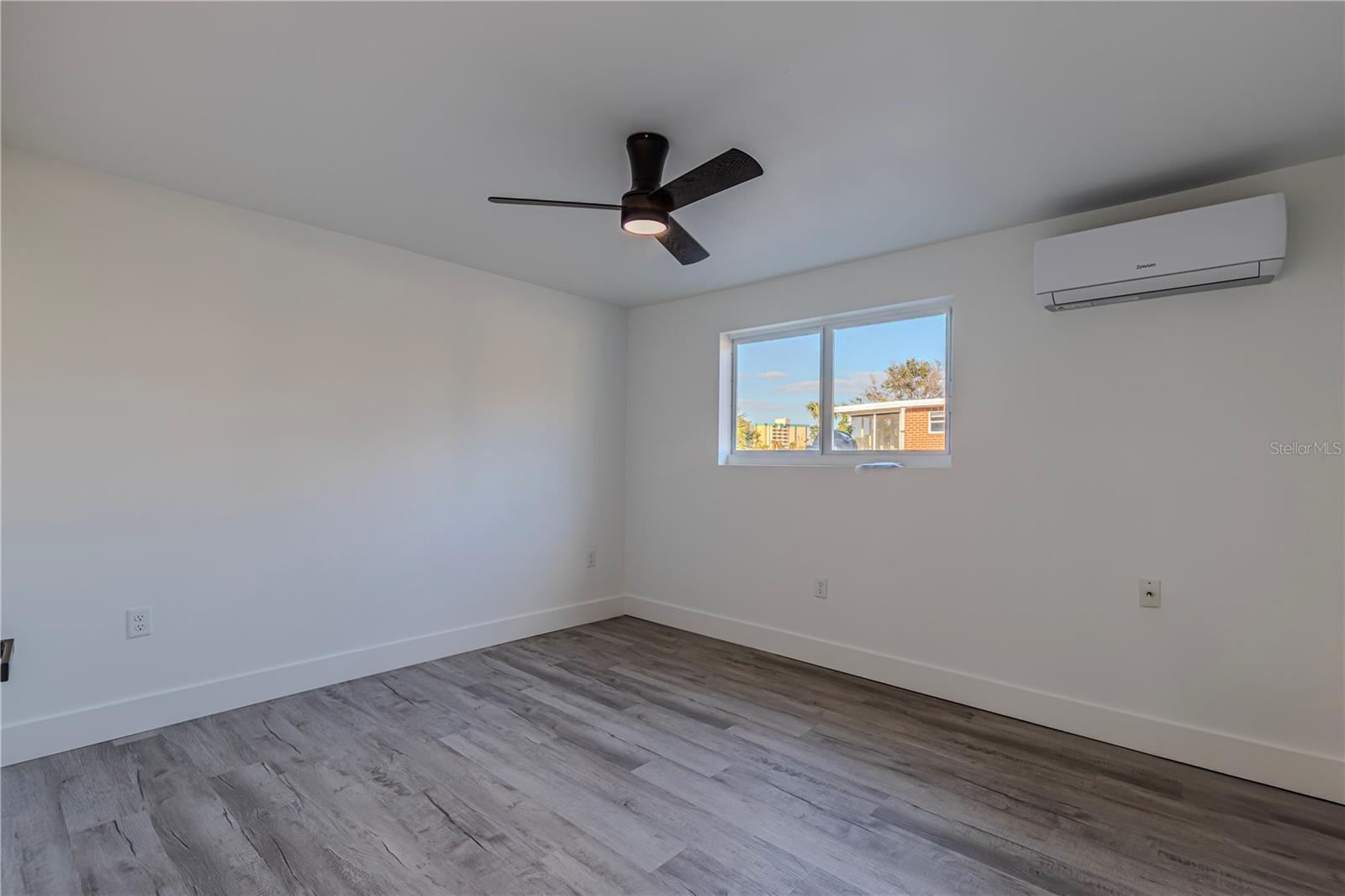 Image 33 of 62 For 2061 Peninsula Drive