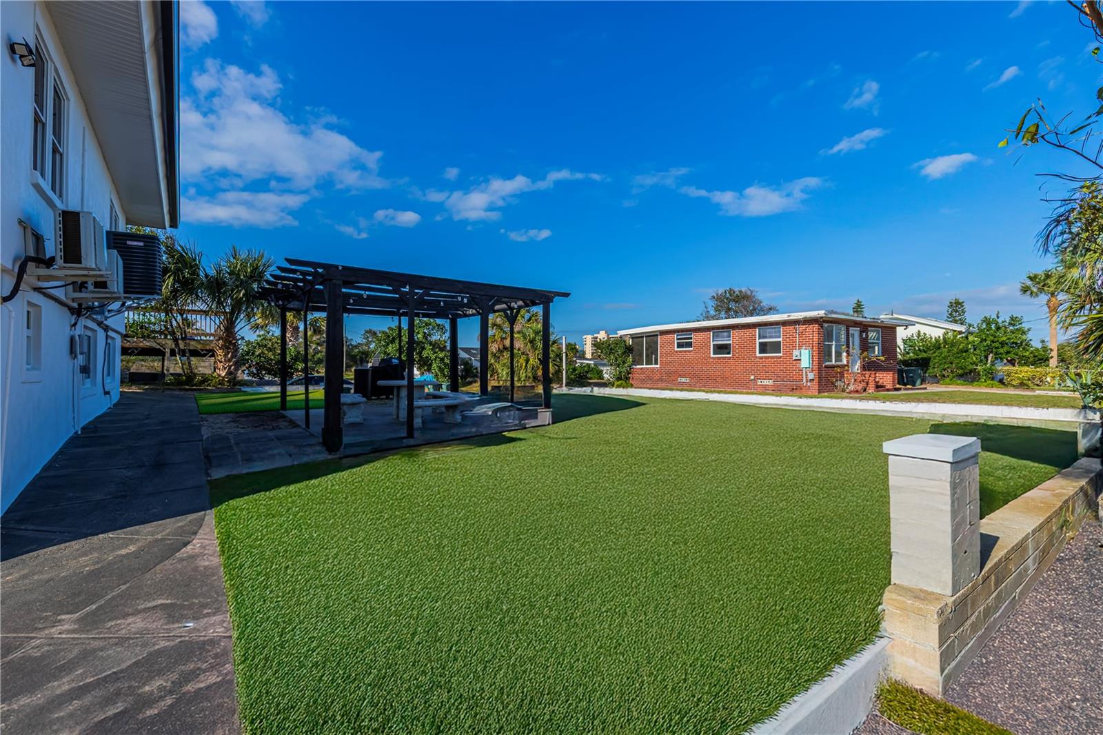 Image 42 of 62 For 2061 Peninsula Drive