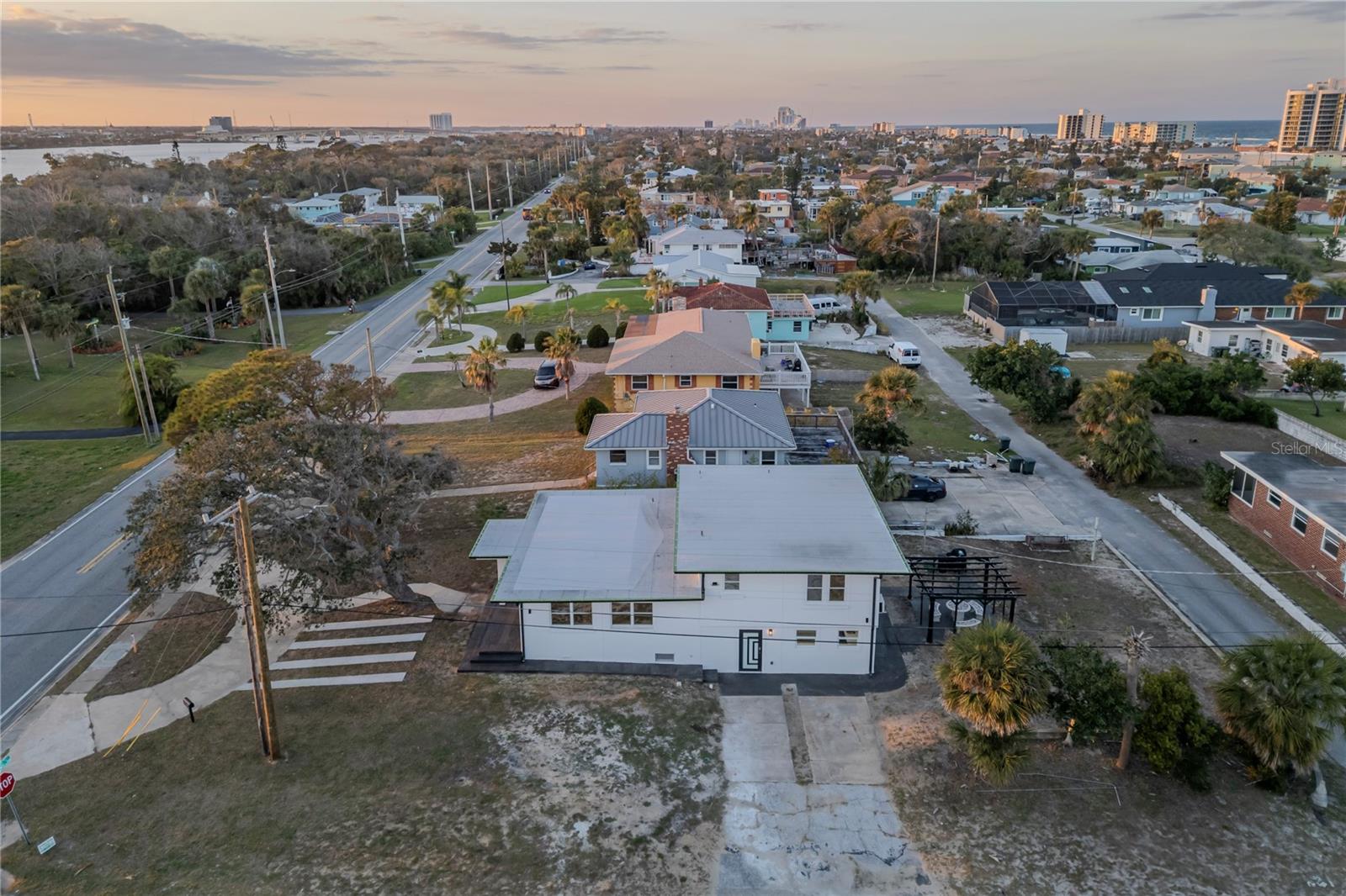 Image 49 of 62 For 2061 Peninsula Drive