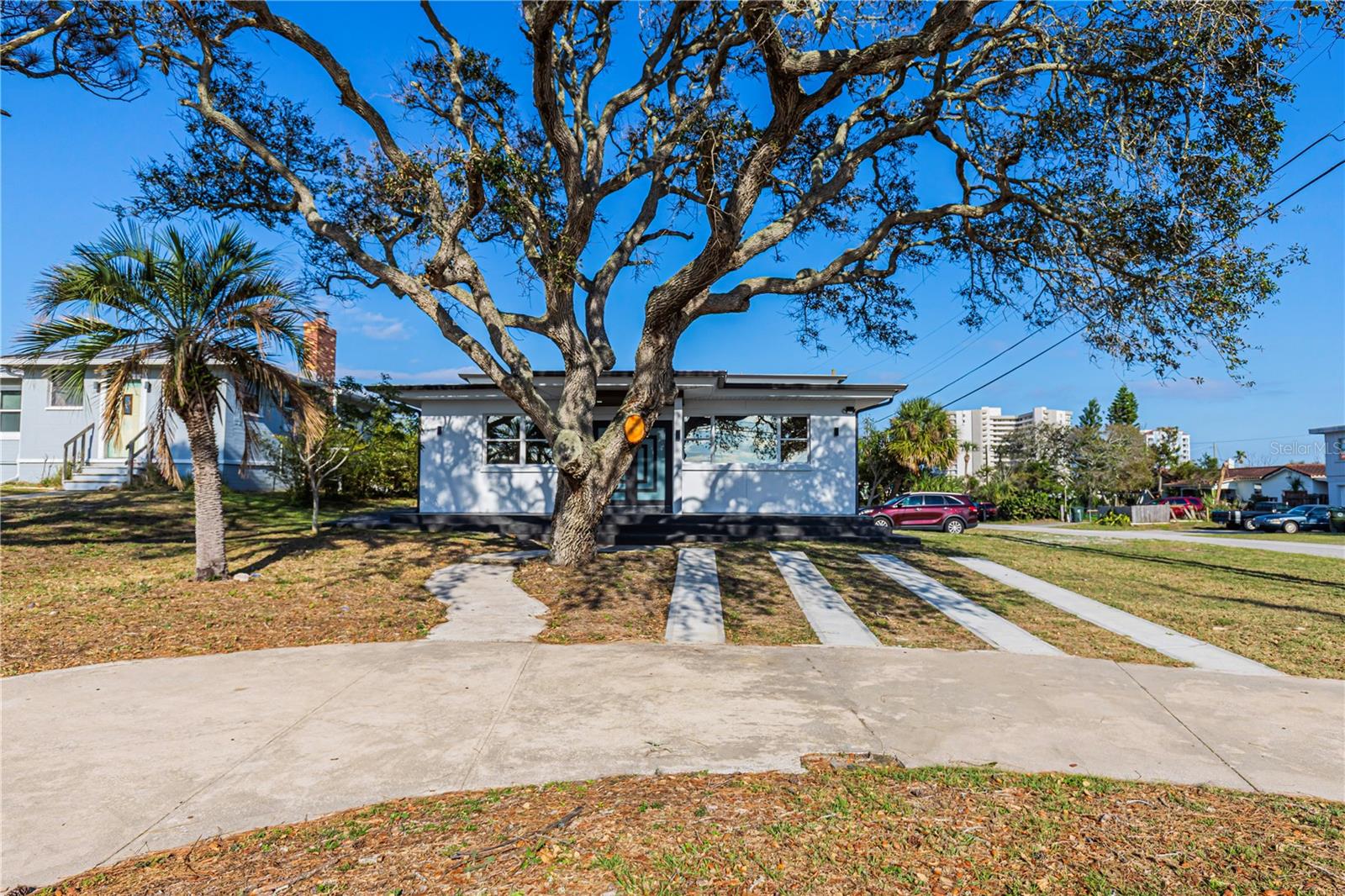 Image 5 of 62 For 2061 Peninsula Drive