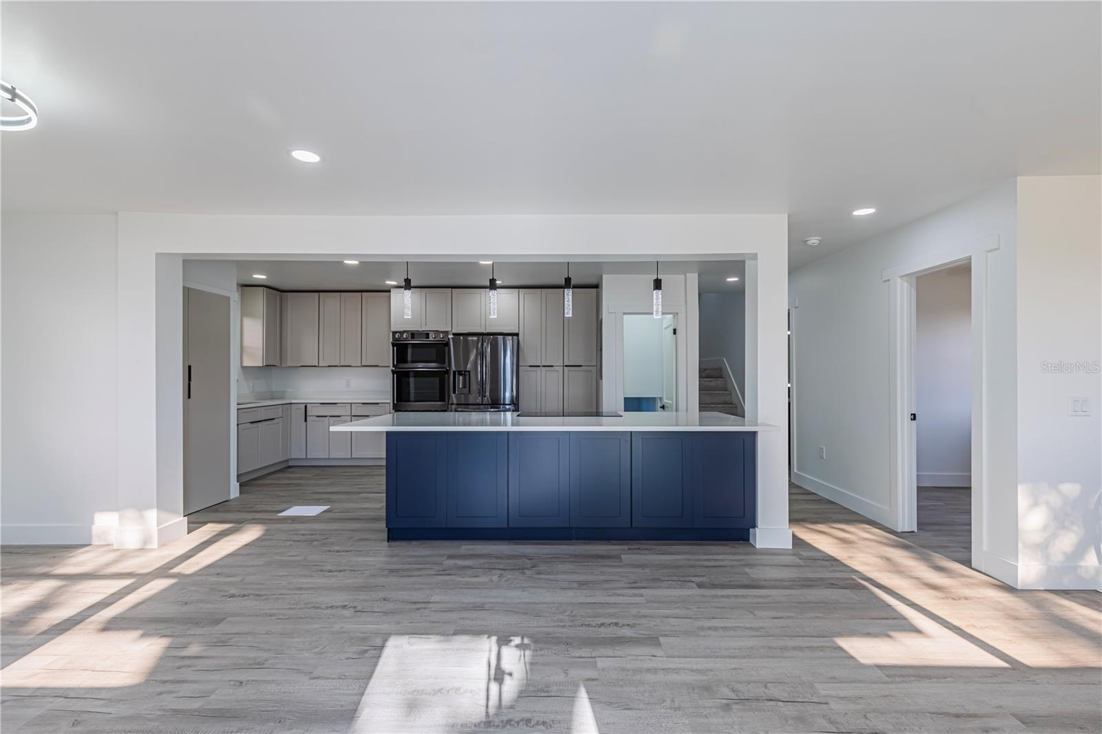Image 7 of 62 For 2061 Peninsula Drive