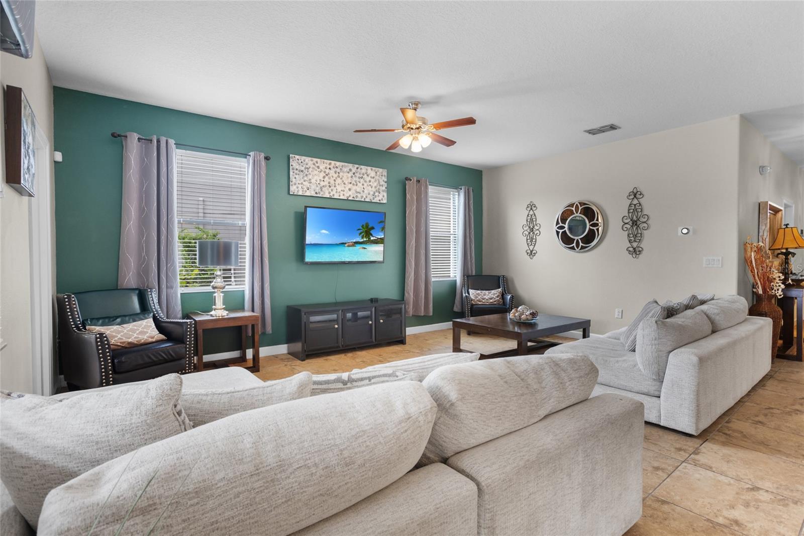 Image 11 of 65 For 2287 Victoria Drive