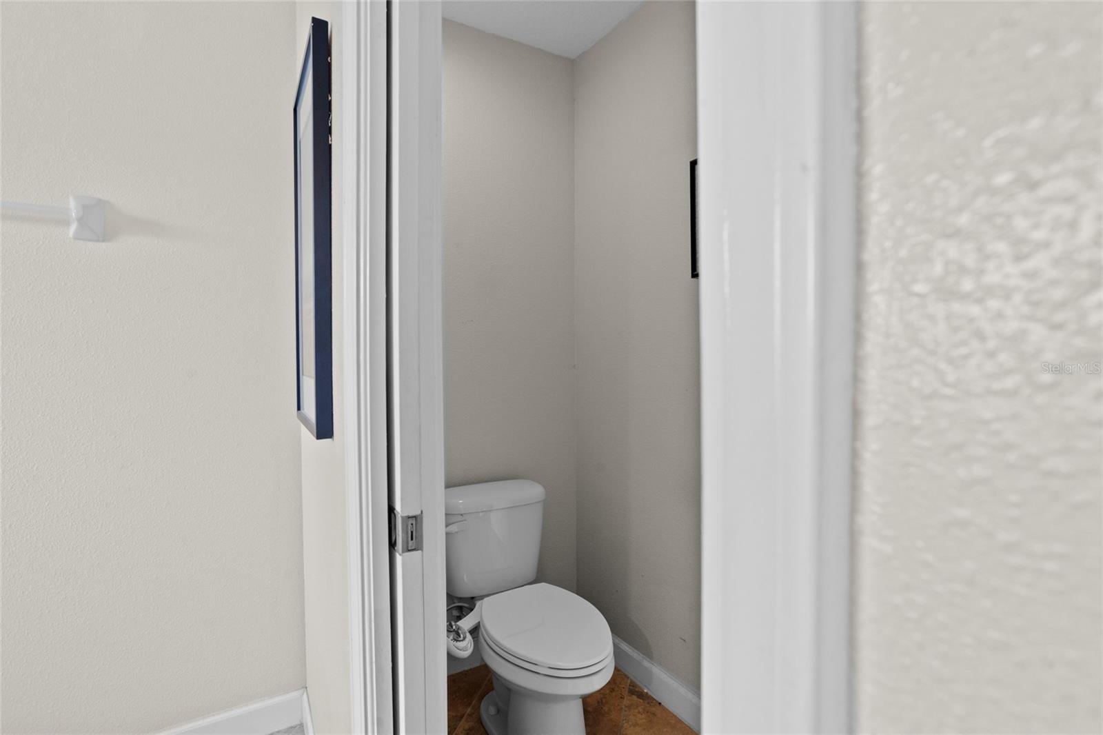 Image 14 of 65 For 2287 Victoria Drive