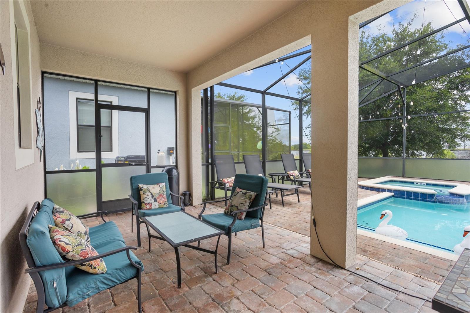 Image 46 of 65 For 2287 Victoria Drive
