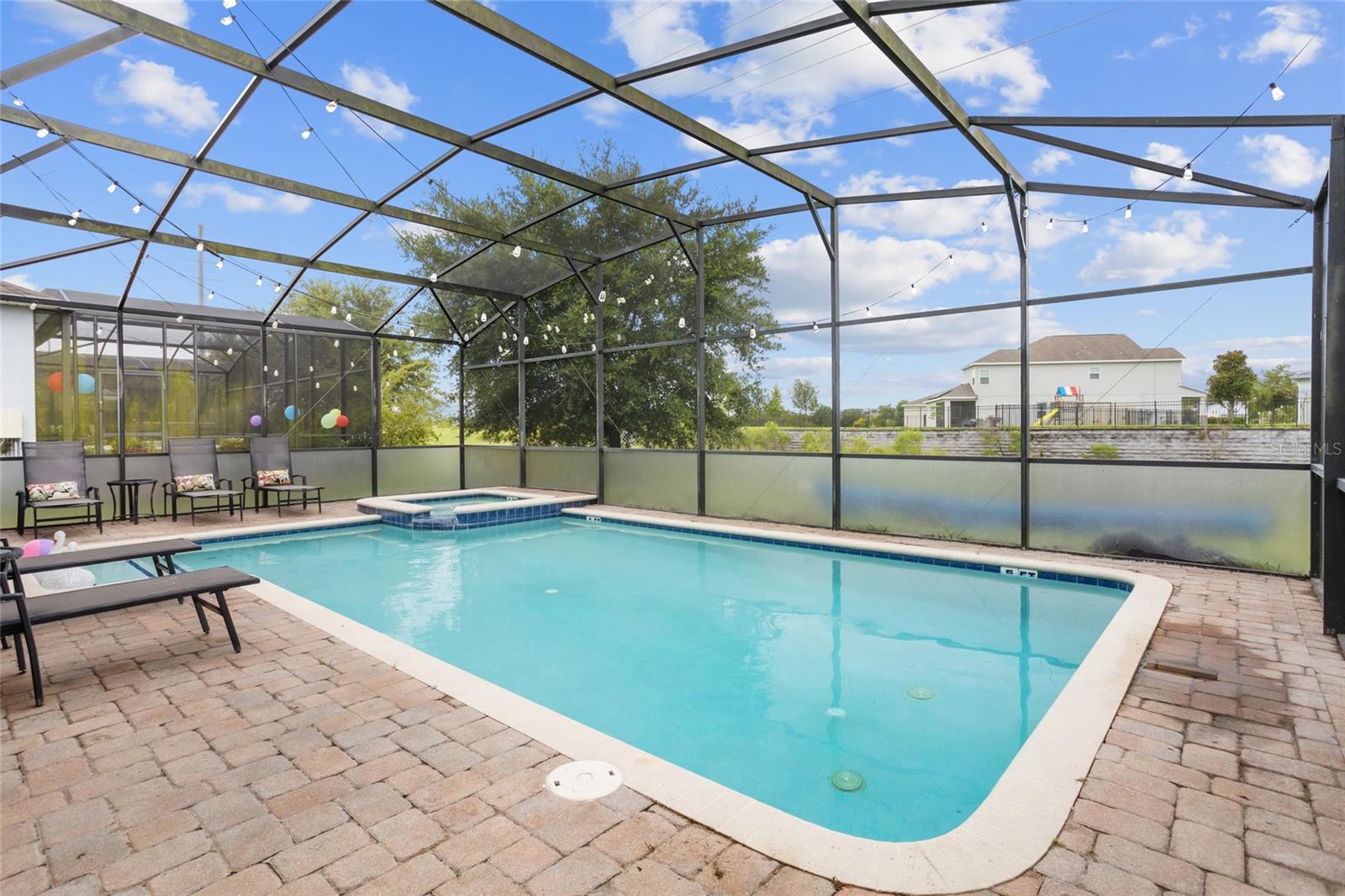 Image 50 of 65 For 2287 Victoria Drive