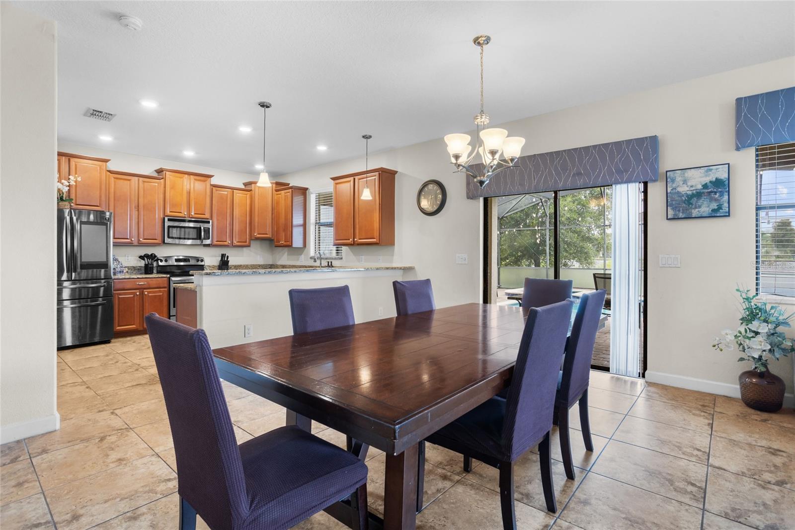 Image 8 of 65 For 2287 Victoria Drive