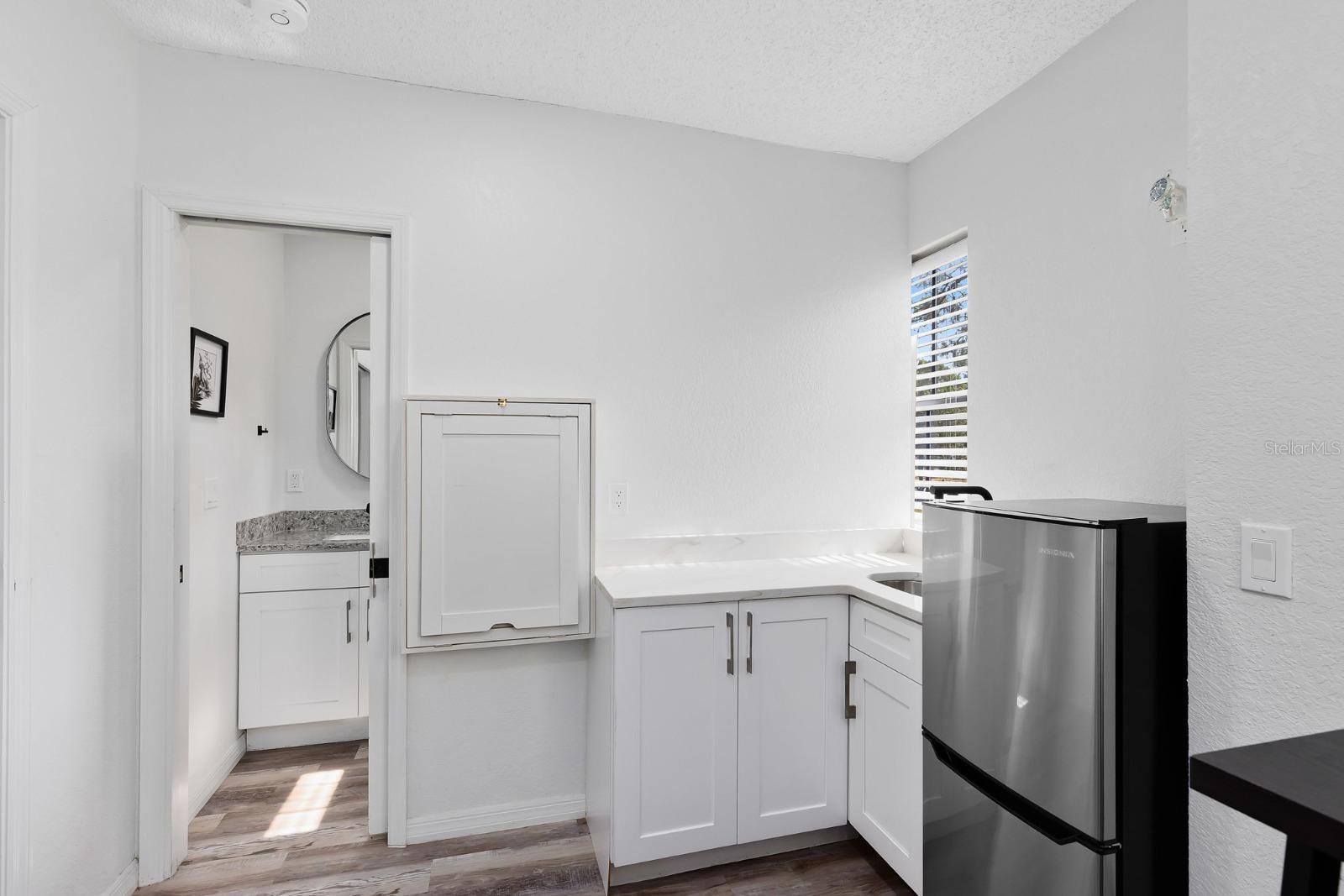 Image 4 of 19 For 106 Edgewater Drive