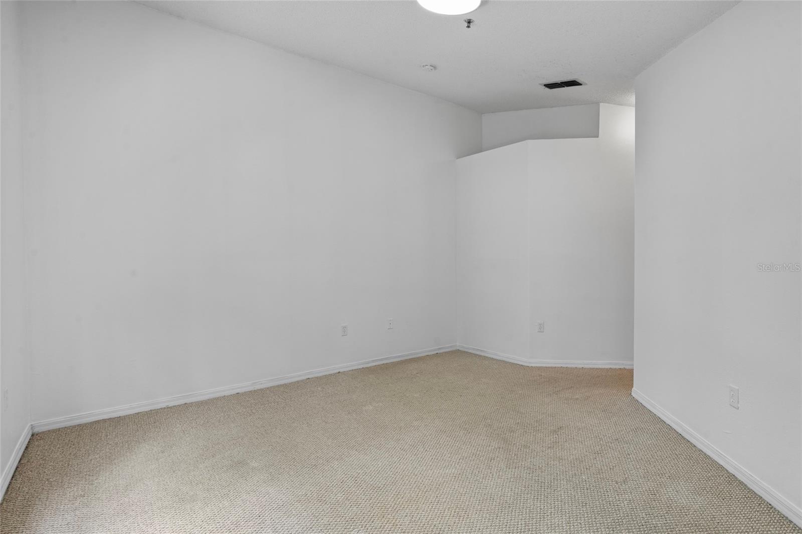 Image 31 of 43 For 1645 Windsor Oak Court