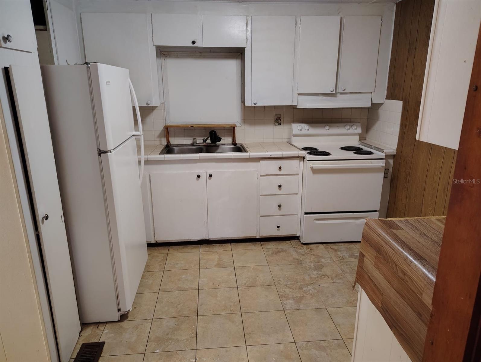 Image 4 of 10 For 3133 Kinsley Road